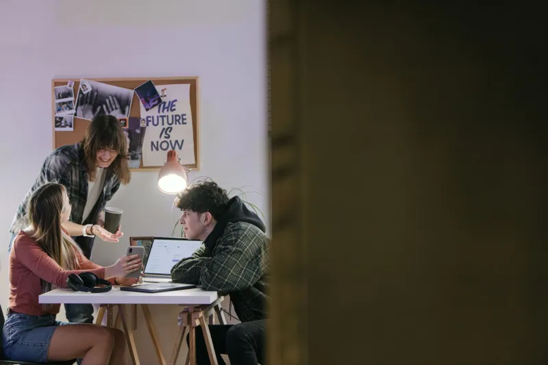 From TikTok Tutorials to Discord Servers: Where Americans Are Actually Going to Learn Things Online